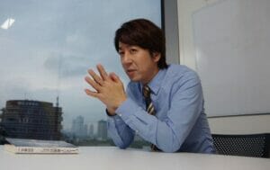 山田敏弘の髪の毛カツラ